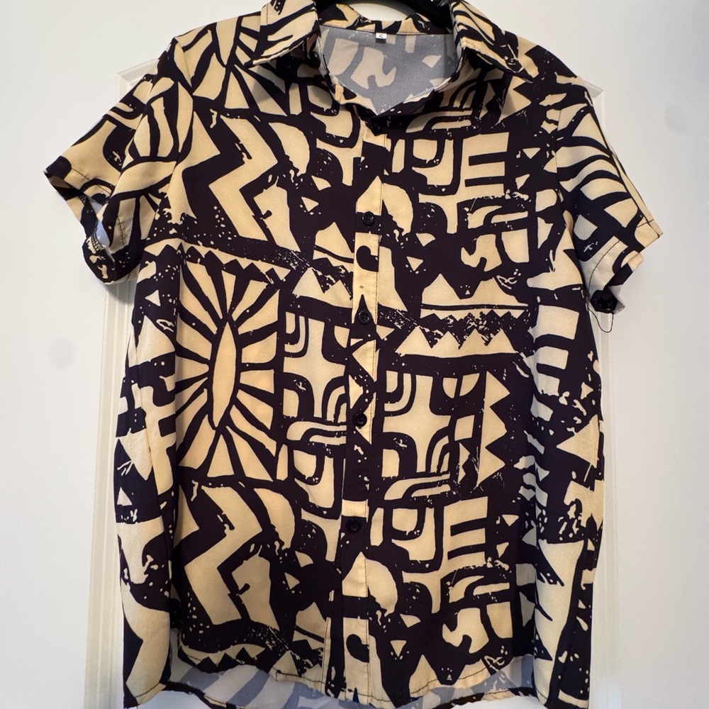 Season 3 Stanger Things Costume Women's Black and Cream Patterned Shirt